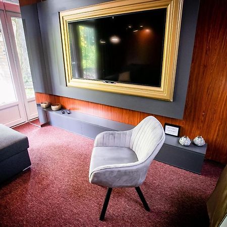 Motel1- A Megfizetheto Luxus! Dunaujvaros Ngoại thất bức ảnh