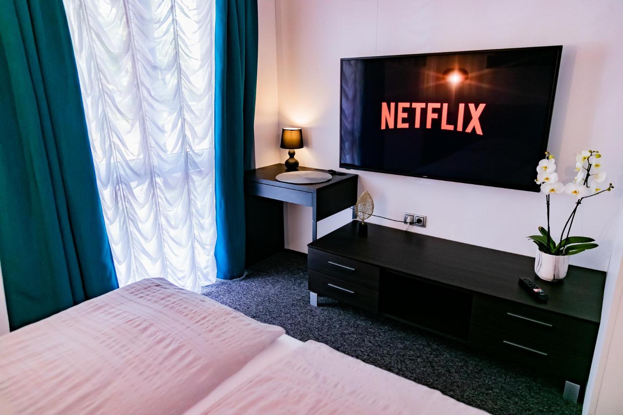 Motel1- A Megfizetheto Luxus! Dunaujvaros Ngoại thất bức ảnh