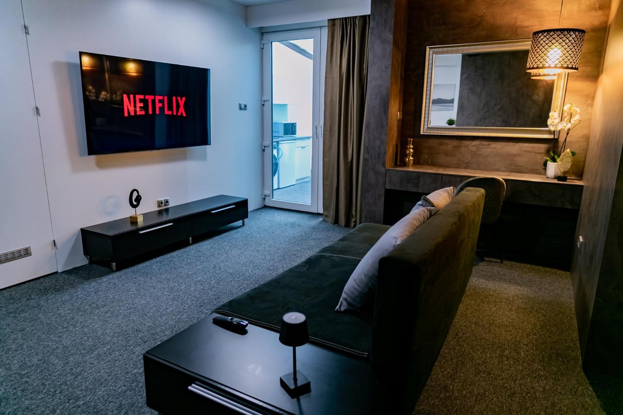 Motel1- A Megfizetheto Luxus! Dunaujvaros Ngoại thất bức ảnh