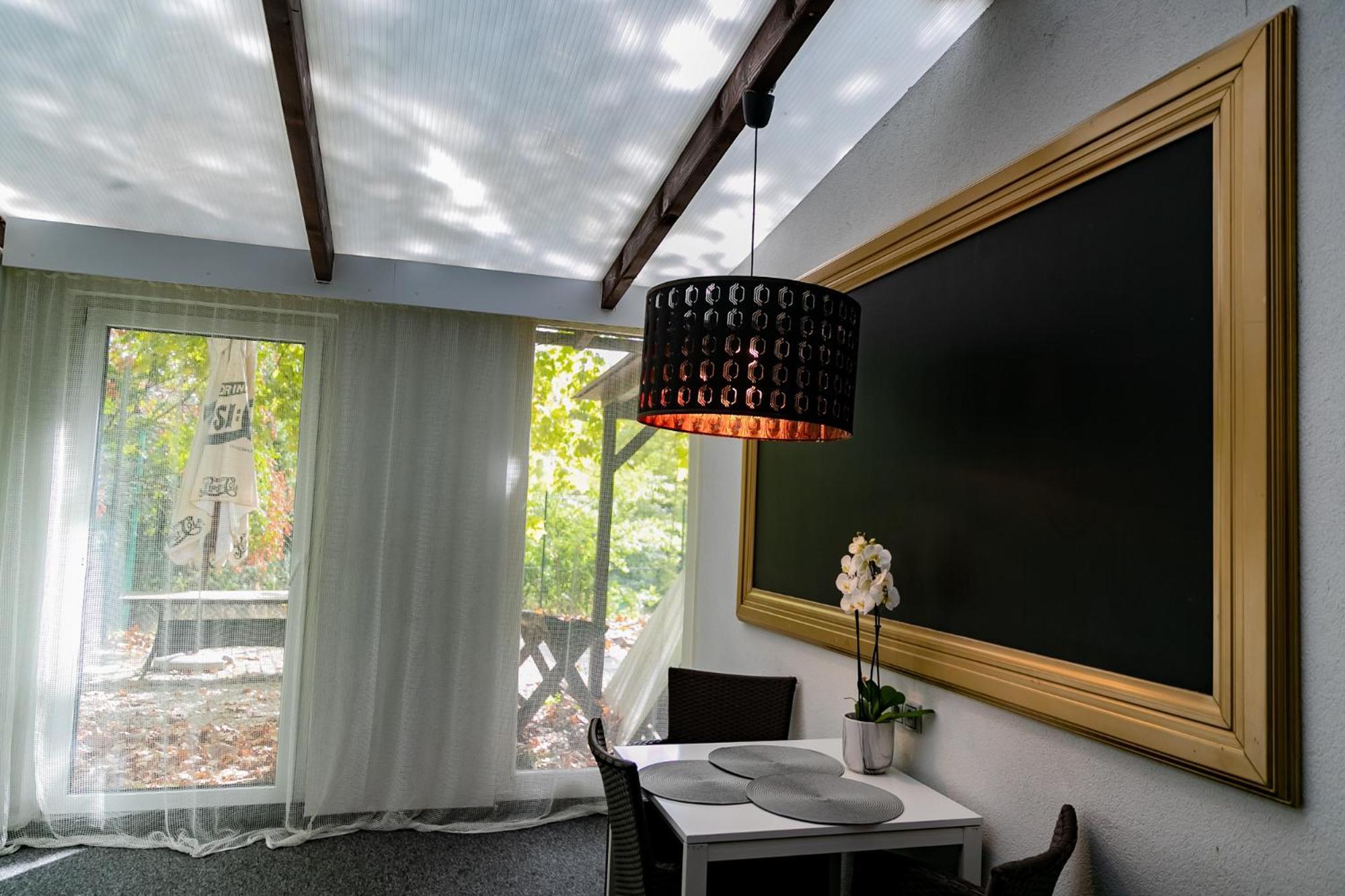 Motel1- A Megfizetheto Luxus! Dunaujvaros Ngoại thất bức ảnh
