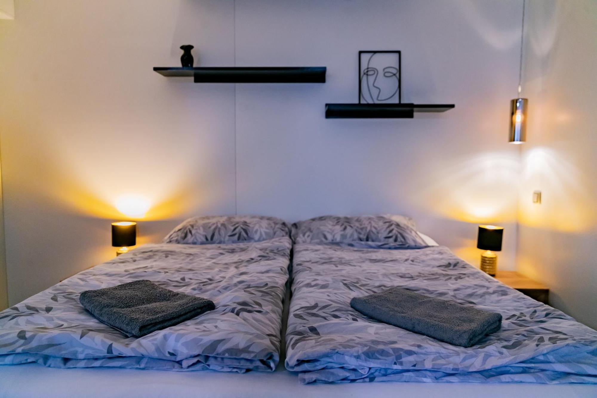 Motel1- A Megfizetheto Luxus! Dunaujvaros Ngoại thất bức ảnh
