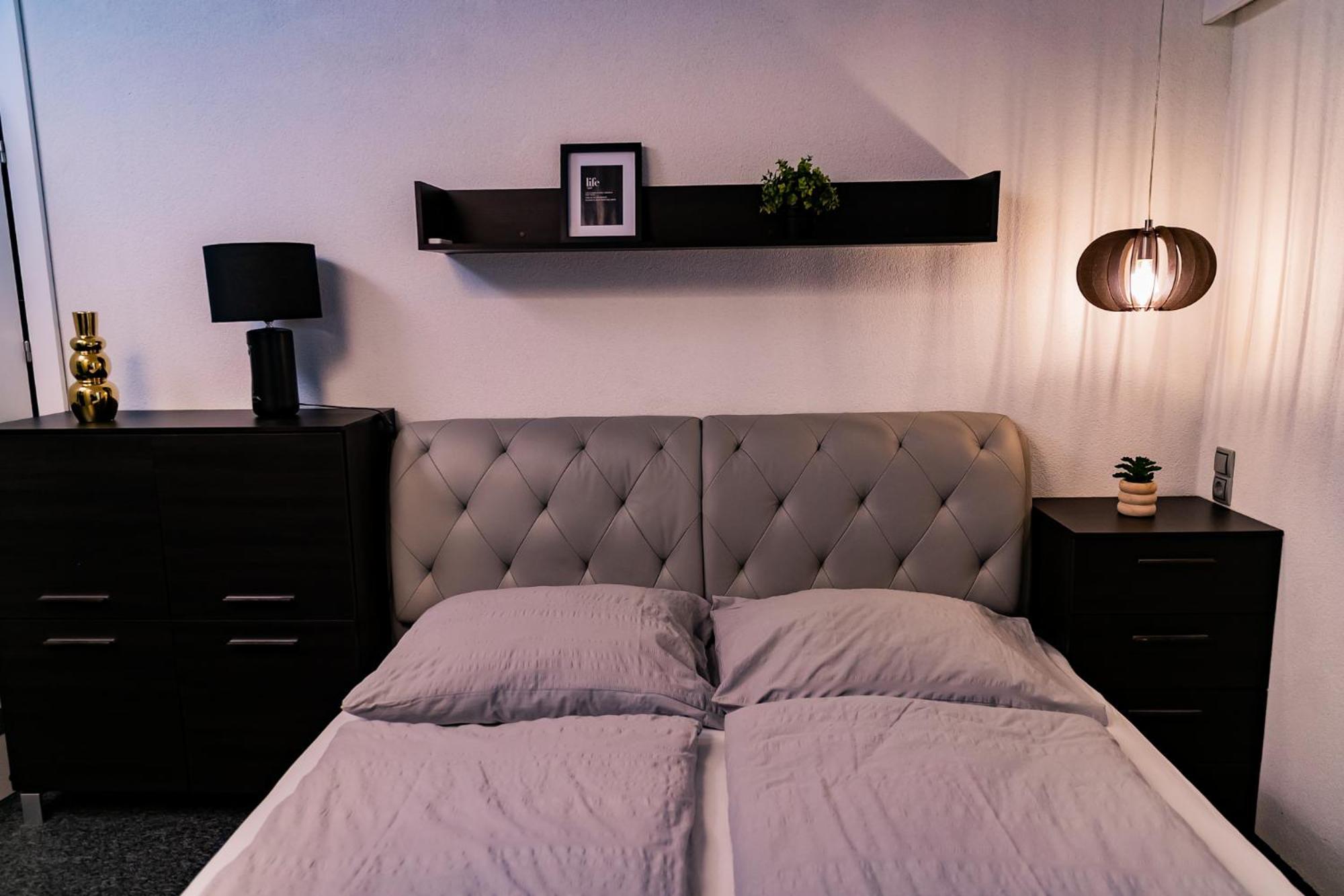Motel1- A Megfizetheto Luxus! Dunaujvaros Ngoại thất bức ảnh