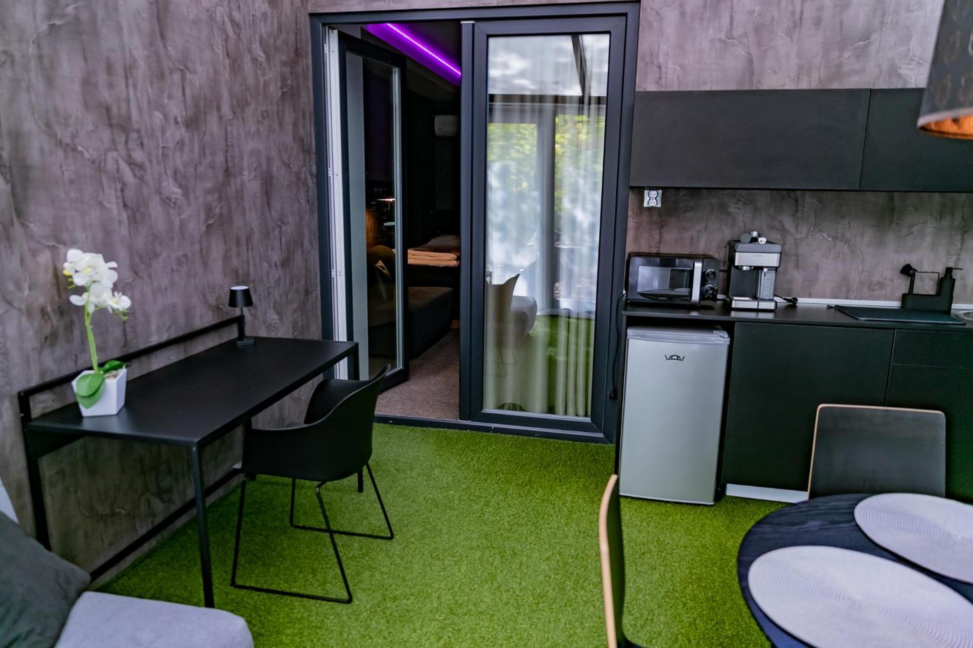 Motel1- A Megfizetheto Luxus! Dunaujvaros Ngoại thất bức ảnh