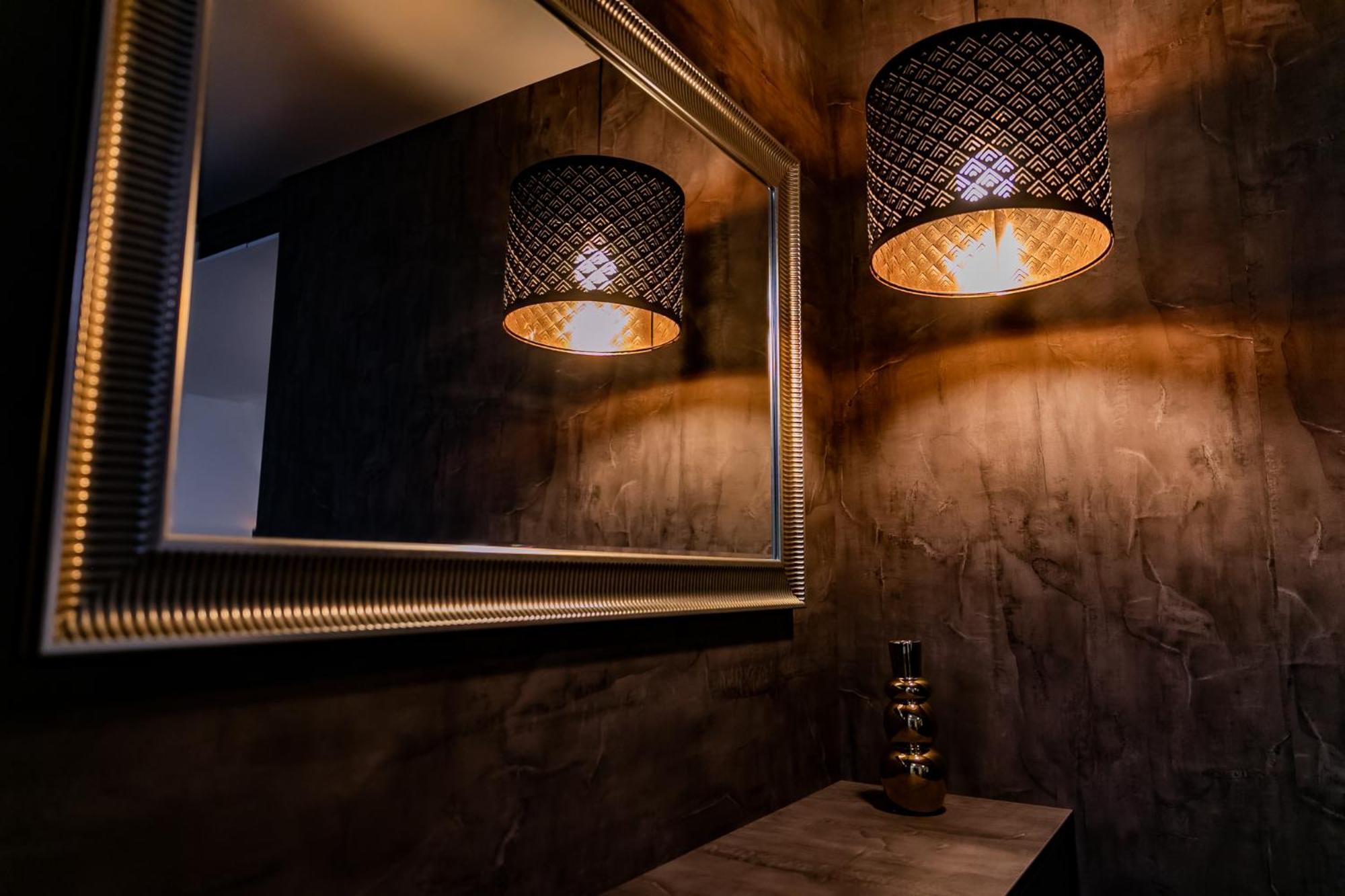 Motel1- A Megfizetheto Luxus! Dunaujvaros Ngoại thất bức ảnh