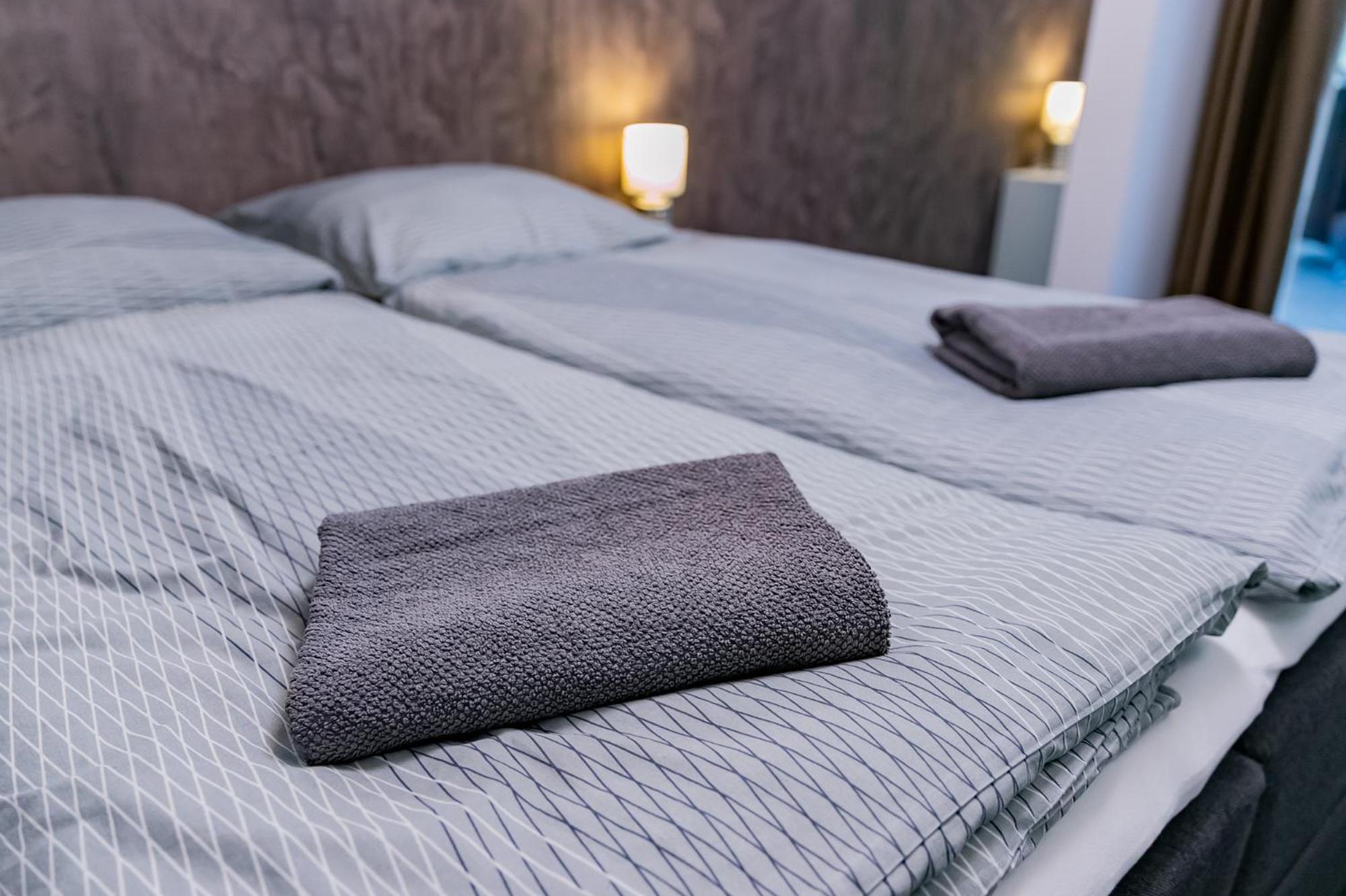 Motel1- A Megfizetheto Luxus! Dunaujvaros Ngoại thất bức ảnh