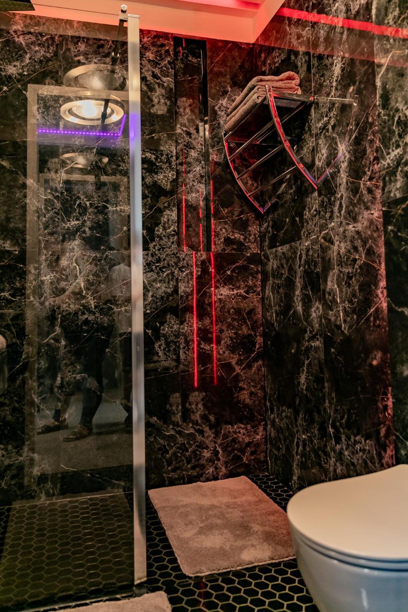 Motel1- A Megfizetheto Luxus! Dunaujvaros Ngoại thất bức ảnh